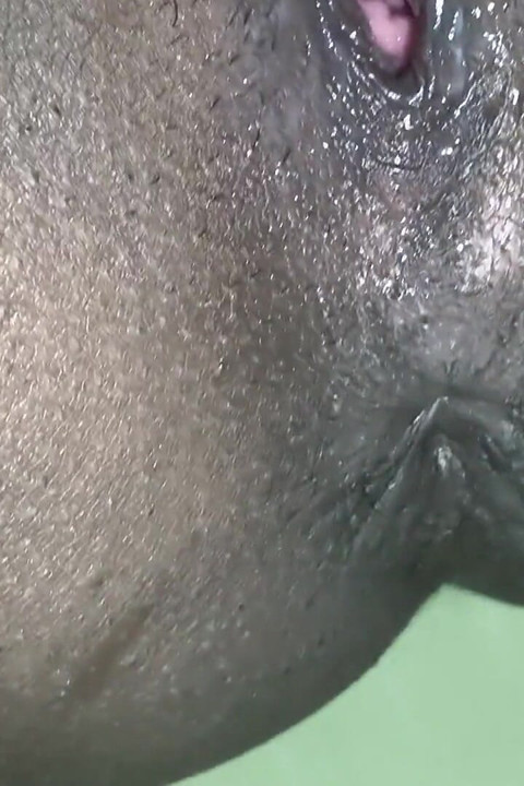 Yengenin amcık suyu çıkarıldı