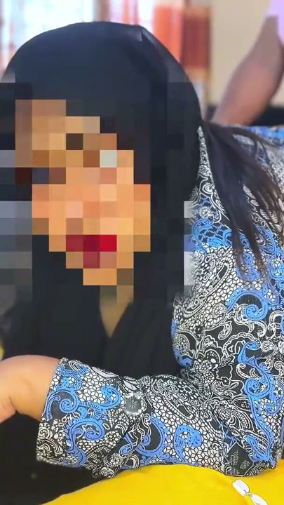 성인 이야기 책을 읽을 때 배다른 아들에게 따먹히는 큰 엉덩이 핫한 이집트 밀프 종교 엄마 - 거대한 엉덩이와 젖은 보지 섹스와 정액 | 클립 1