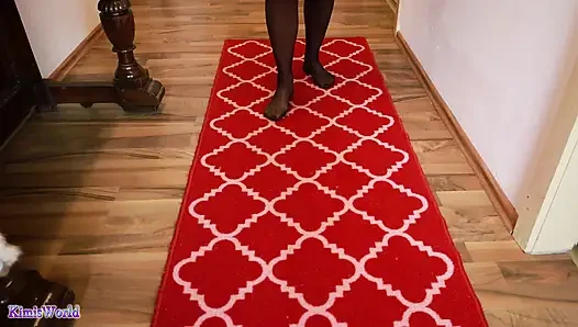 Asmr nilon berjalan di karpet - stoking tipis kaki dan suara footstep lembut