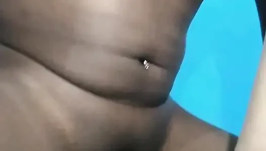 Aku bermain kaki seksi 52 tahun dewasaku.