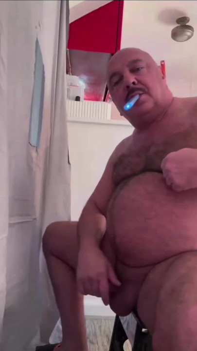 BiDLDaddy shoves a straw in his chubby cock | Clip 1