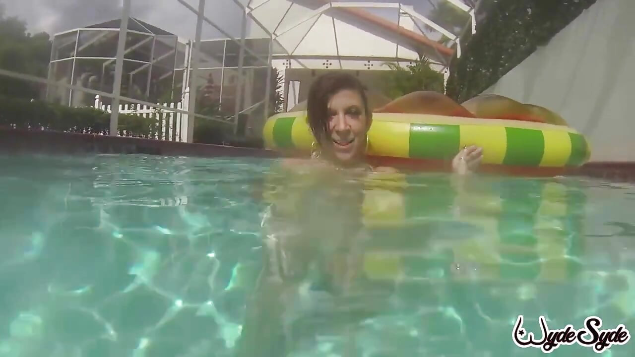 Stacked Mamma Sara Jay Big Boob Babe
