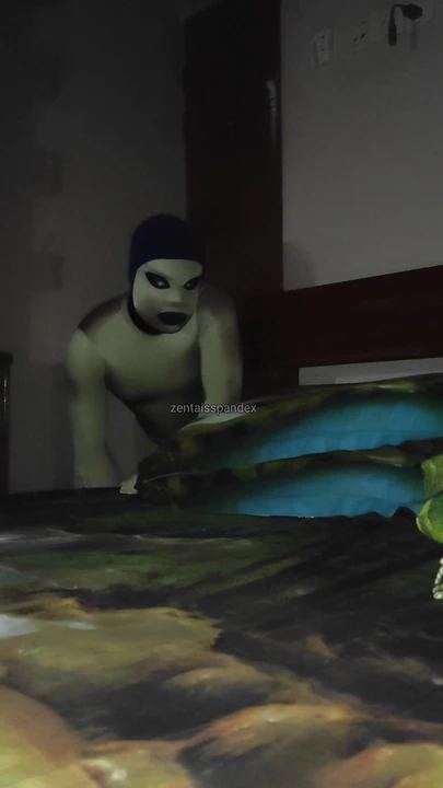 Horrorporn Zentai alieno dark night ghost
