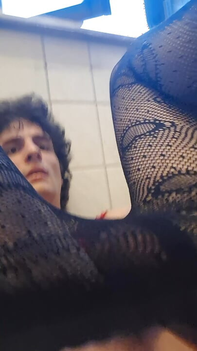 Esticamento anal e comer porra