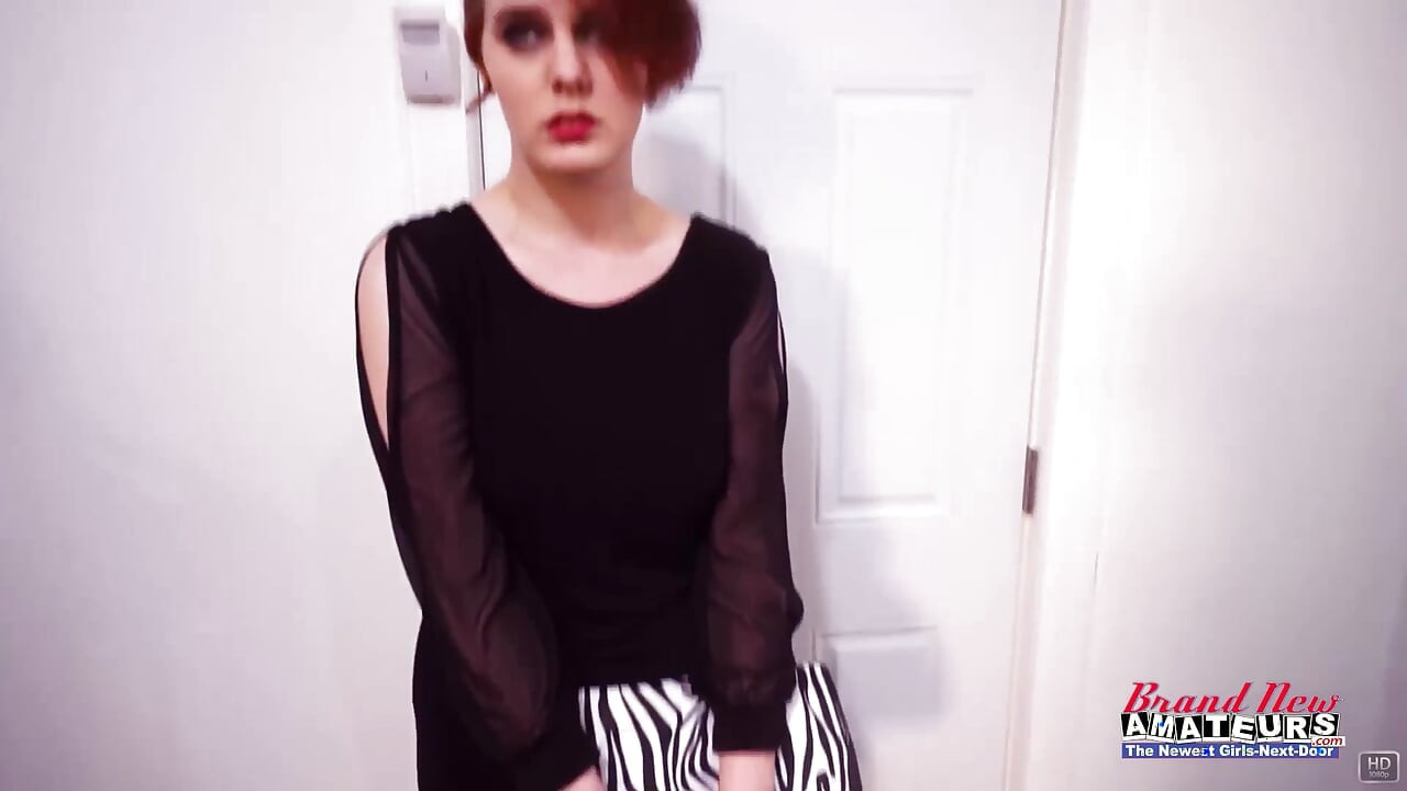 Marla ผมแดงผมสั้นโดนเย็ดลึกและยิงน้ําเงี่ยนเปียกบนหีเธอ!