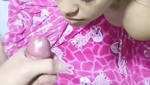 Известного хеттокера трахает фанат