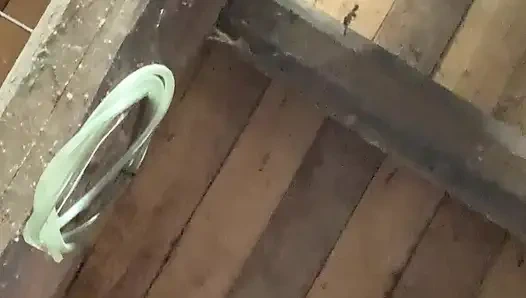 Юная мокрая киска ждет тебя