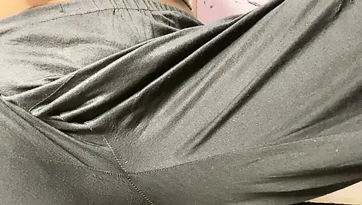 Возбужденная девушка с сиськами жестко стонет, трахает пальцами киску