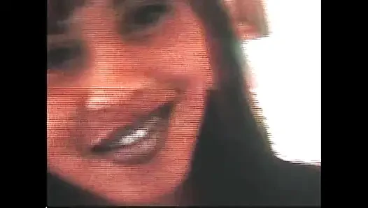 Harika genç zenci kadın prezervatifle canavar siyah yarakla amının içine boşalıyor