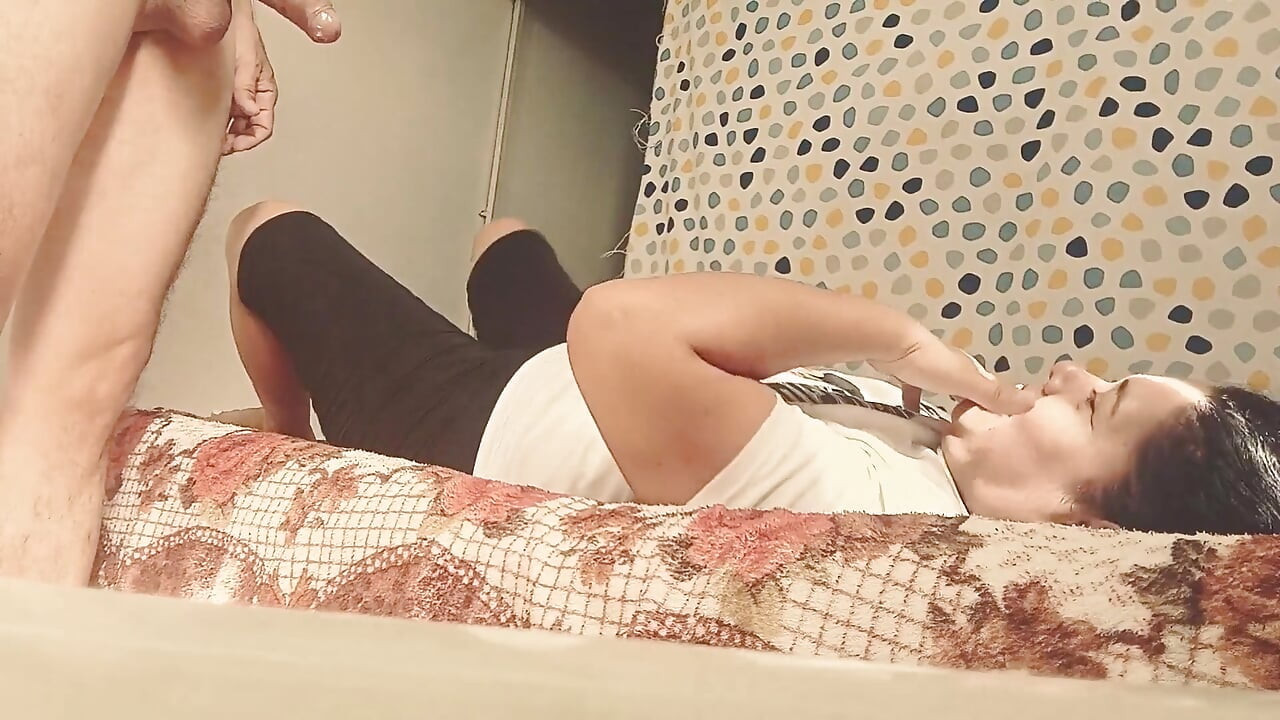 Si matang menghisap deepthroat yang sedap