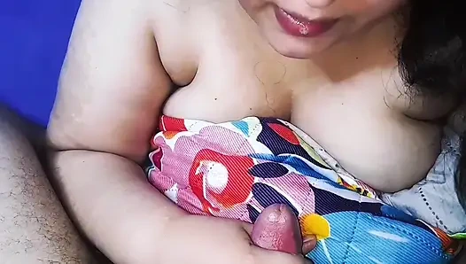 Die neue Mieterin ist sehr reich, sie musste sie ficken, sie hat einen saftigen und großen Hintern – Sara Ros xxx