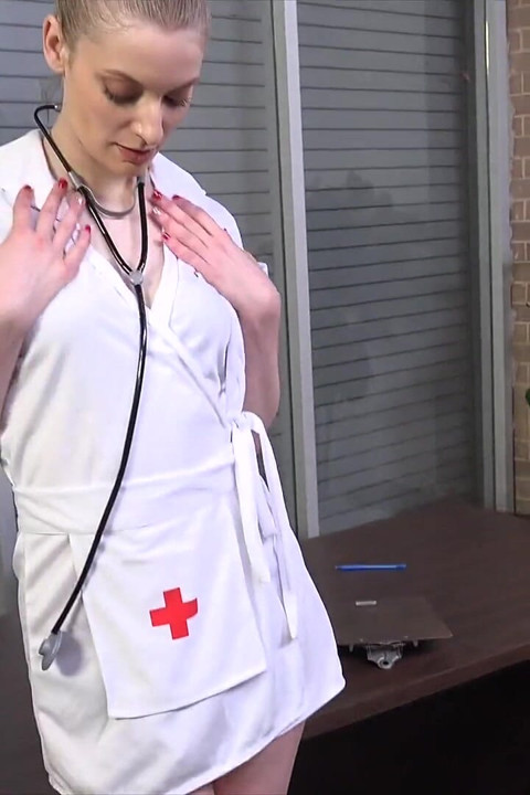 La enfermera cachonda