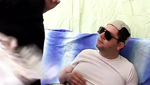 Echtes italienisches paar macht eine tolle privatshow in ihrem haus