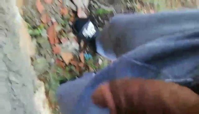 Flash dick arab street pissing