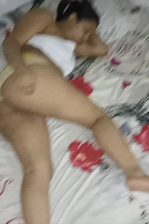 18 year old brunette big saggy tits from  jeje  New York United States fucking her stepbrother's big dick vale