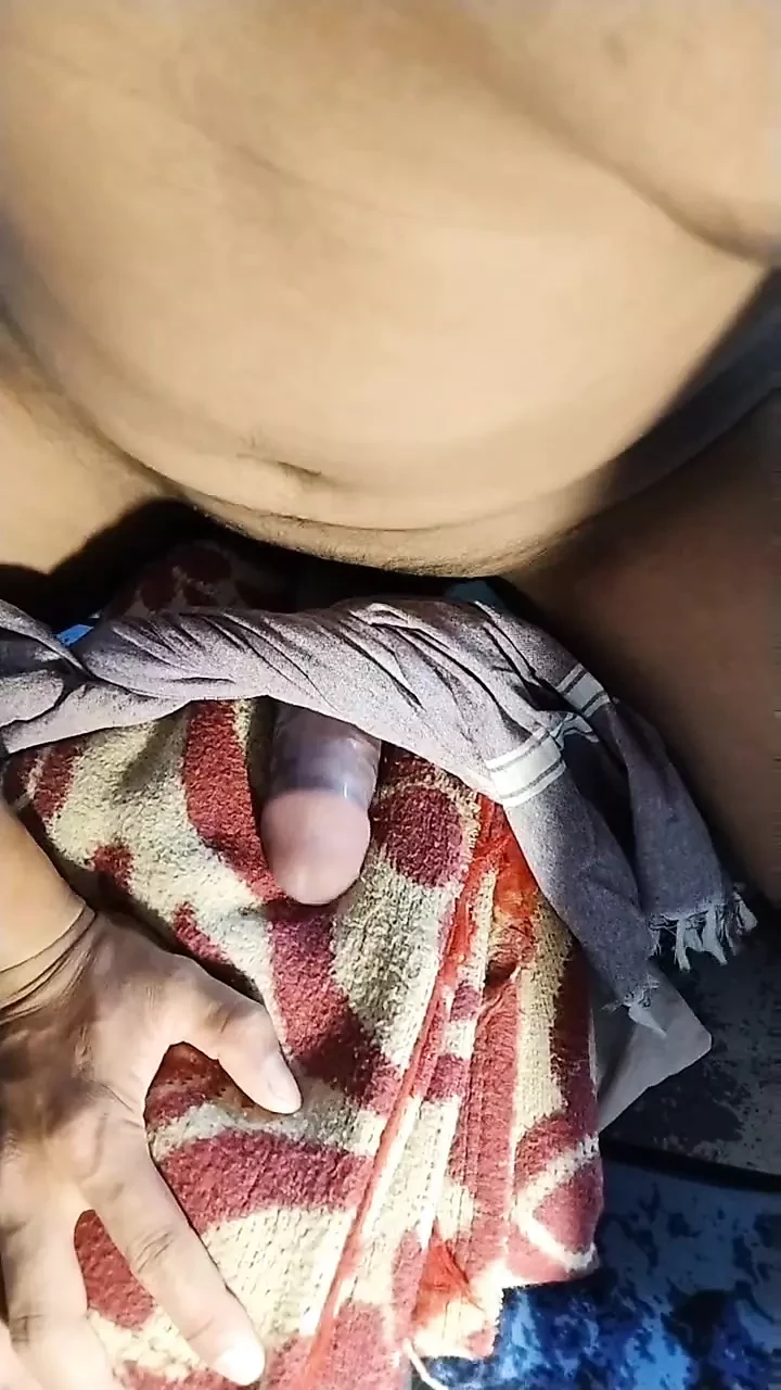 操鸡巴上有避孕套的毯子