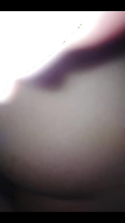 Karım çirkin olduğum için üzgün ve partiden sonra odama giriyor