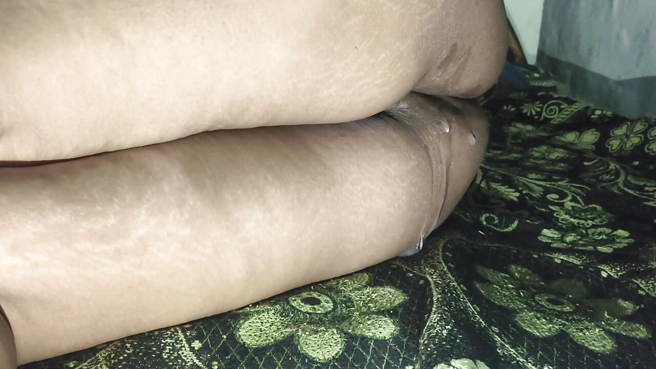 मां बाहर से आई है तो मैं मां को बहुत चोदा