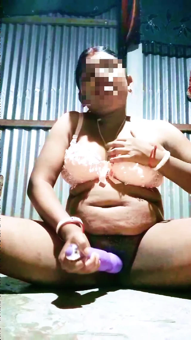 Indian desi mamoni bhabi hardcor masterbate on 2 fucking machines