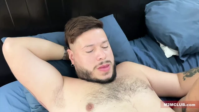 Horny Bear Fucking a Dude