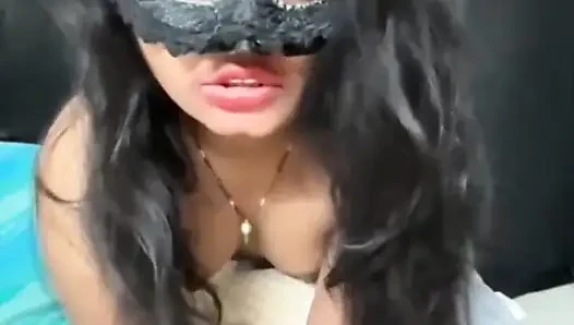 Telugu kız desi sikişiyor ve sakso çekiyor