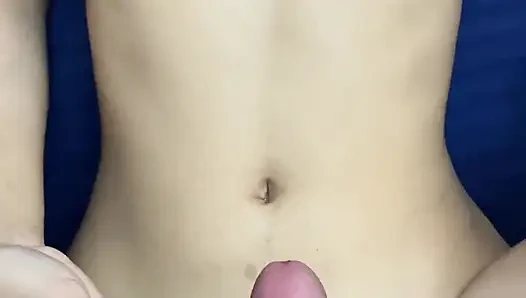 Üvey erkek kardeş duş alırken banyoda üvey kız kardeşiyle seks yapıyor