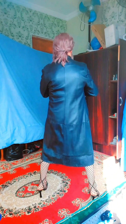 American College Shemale Secretly Transforming Into Girl In Her Private Room After School Hiding From Classmates Her Butt | Clip 1