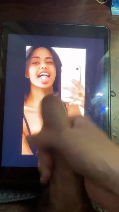 Tanya Paul model cum tribut
