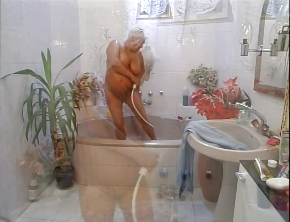Busty Horny Mature Is Enjoyed to Have Sex to a Young Boy with a Big Hard Cock