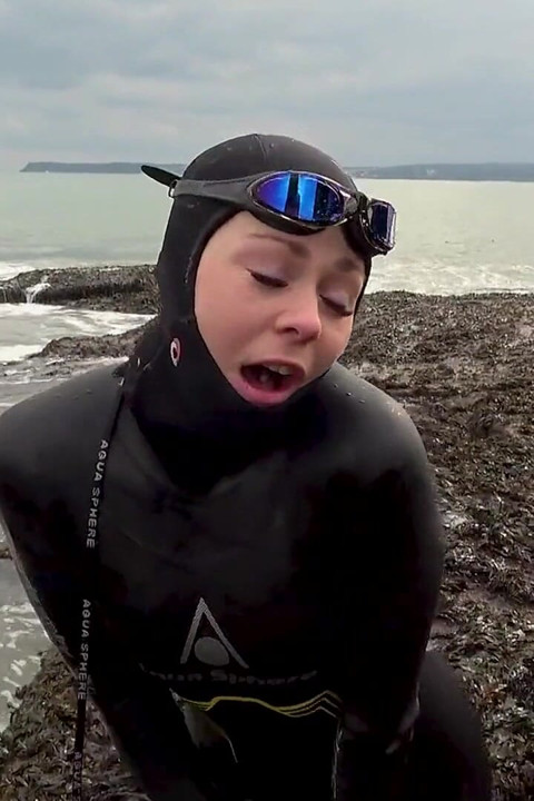 Rubbery Beach Encounter: Lucy's Neoprene Pussy Play with Stranger