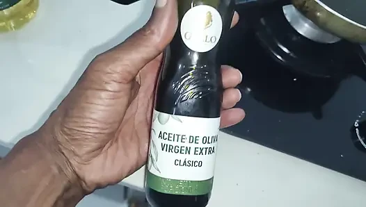 Cummy Bear ile yemek yapıyor