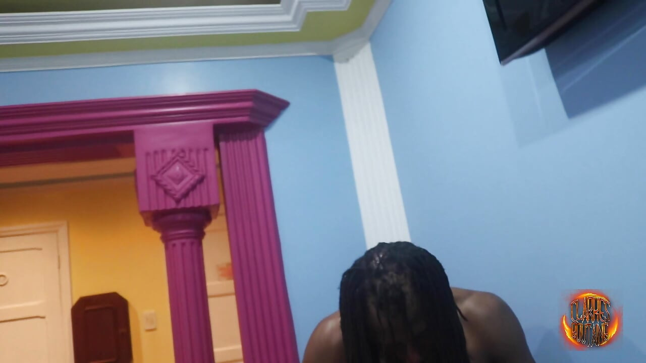 미니 디바 비비 멘데스와 크리스탈 오르테가 재미있고 따먹기