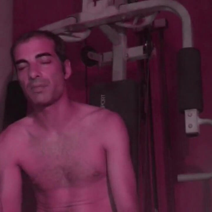 โชว์เปลื้องผ้าของกู