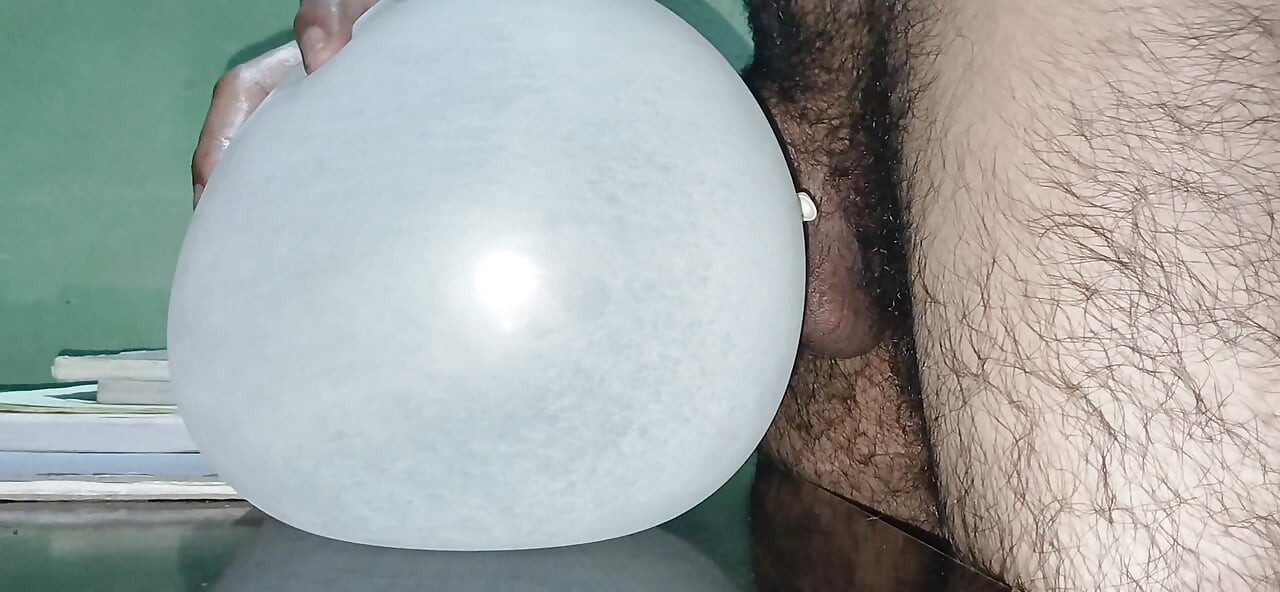 Eu fiz um brinquedo para foder. Você pode fazer coisas surreais?