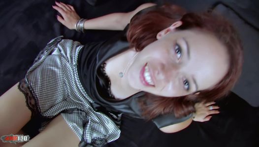 Primer video porno anal con Helena, una hermosa joven morena francesa