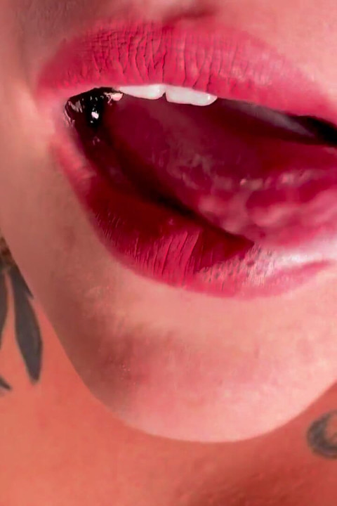 Fucking Bros Rich Friend: Spit in My Mouth While You Fuck Me