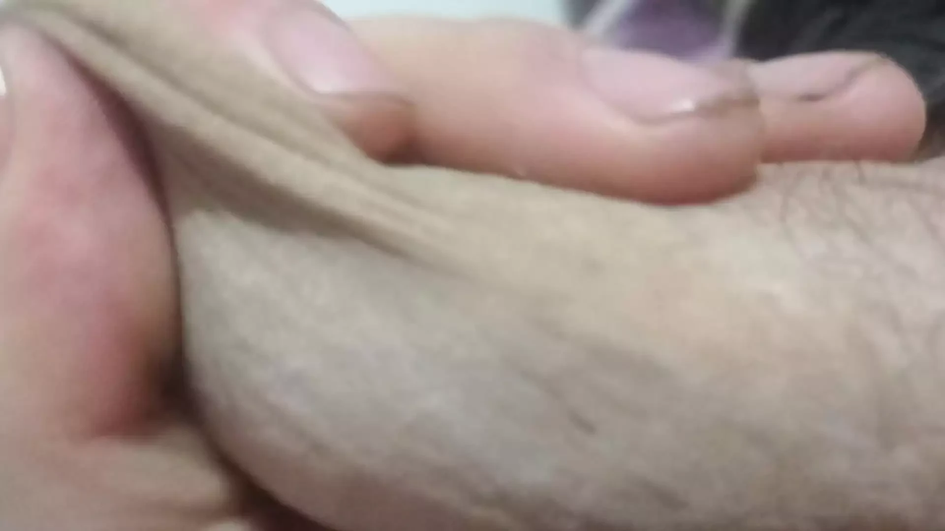Eerste keer anale seks - veel sperma en speeltjes