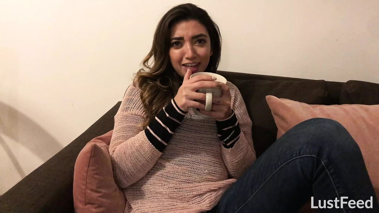 香港的墨西哥妈妈的自拍性爱录像 - Frida Sante