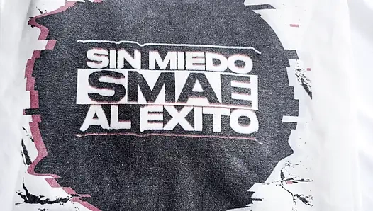 Si cewek semok rambut cokelat dengan kacamata dientot habis-habisan sama kontol besar pria kulit putih - rosxana gutierrez