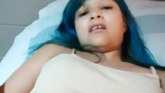 Istri lusi yang nggak puas berpikir untuk selingkuh dari suaminya