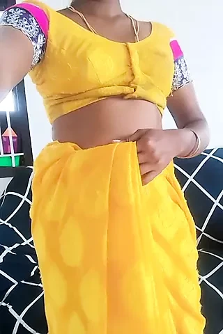 Swetha tamil wife saree undress
