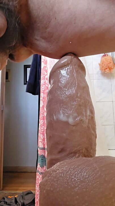 Puas Bontot Kotor Dibersihkan Dalaman Oleh Mr. Hankeys 12.5 Inci Lebar XXL Thicky Nicky 2 daripada 2, Dalam Slo-Mo!