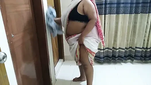 Tamilische desi sexy tante fickt nachbarn