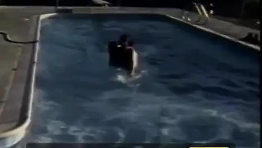 Kontol berjembut di memek jembut tebal, masturbasi menjilati memek