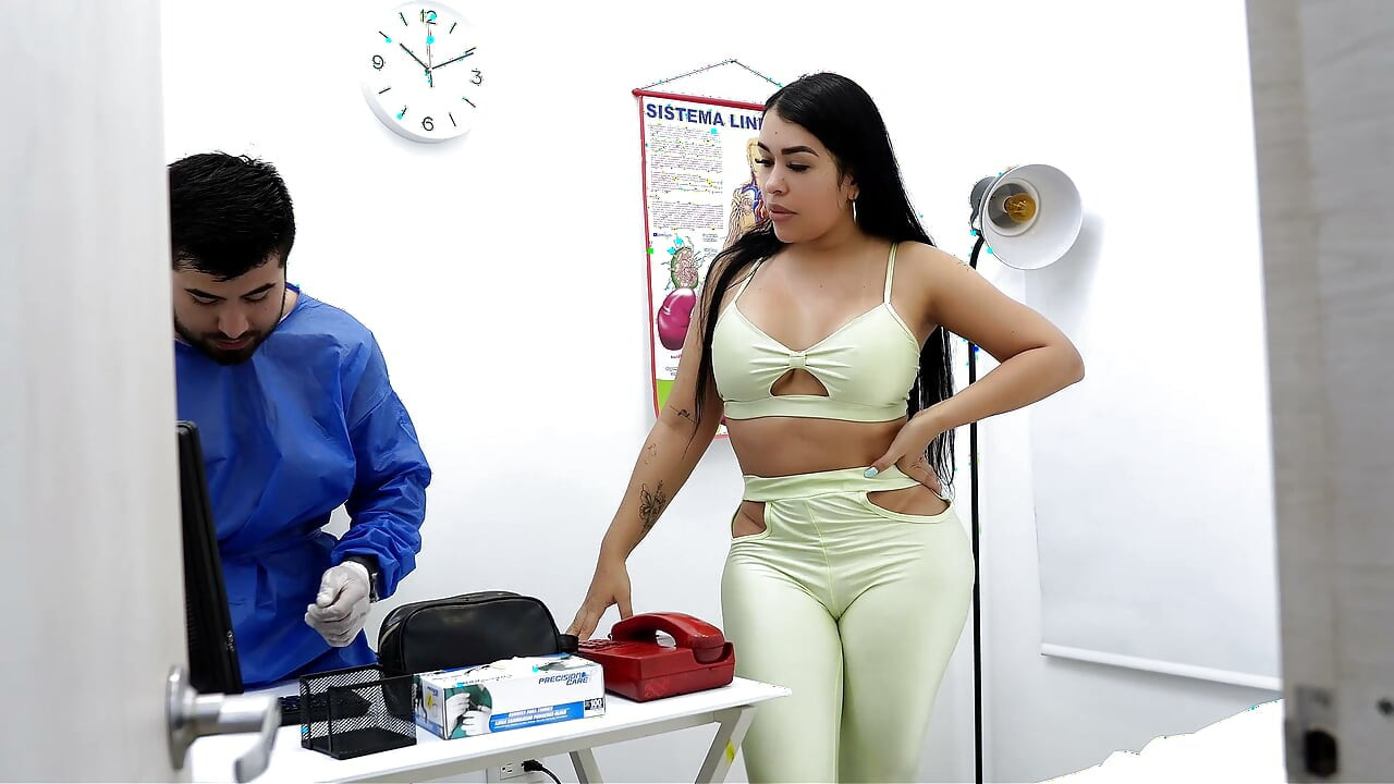 I Was Surprised by the Size of My Patient's Ass and I Fuck Her in My Office - Fred_nunexx