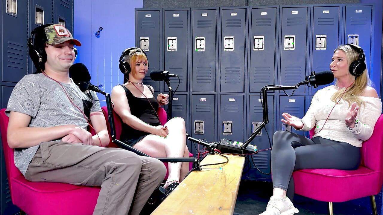 Ariel Chats With Stella Cloud and Buck About Their Recent Match