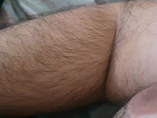 Amateur-Fick im Bett in Isolation mit Sperma auf Titten