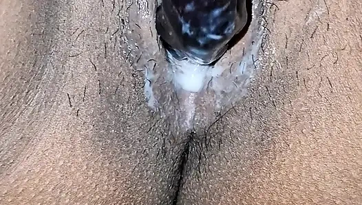 Gadis desi masturbasi dengan terong dan mengerang keras