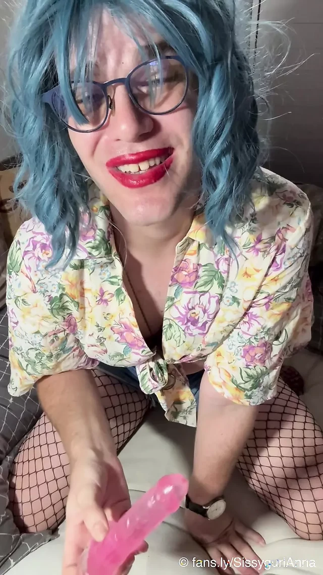 Amateur Sissy Anna in Chastity talking to Daddy while playing with her Dildo