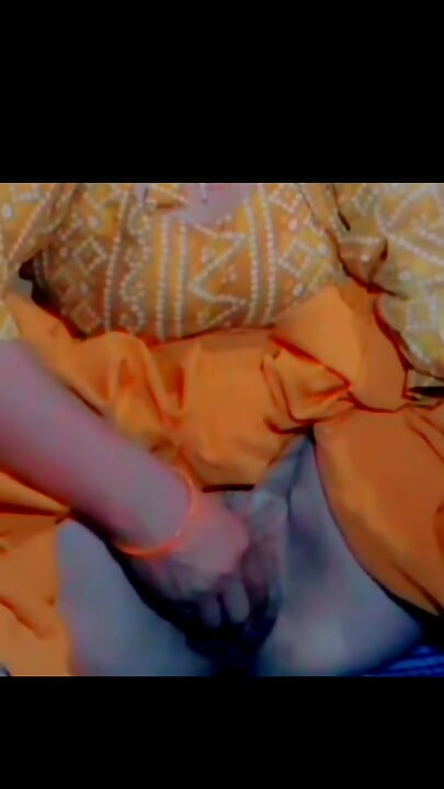 This young Desi girl has a dirty mind. She wants to surprise her lover after her first sex. The girl gets a dirty idea. He is not his own